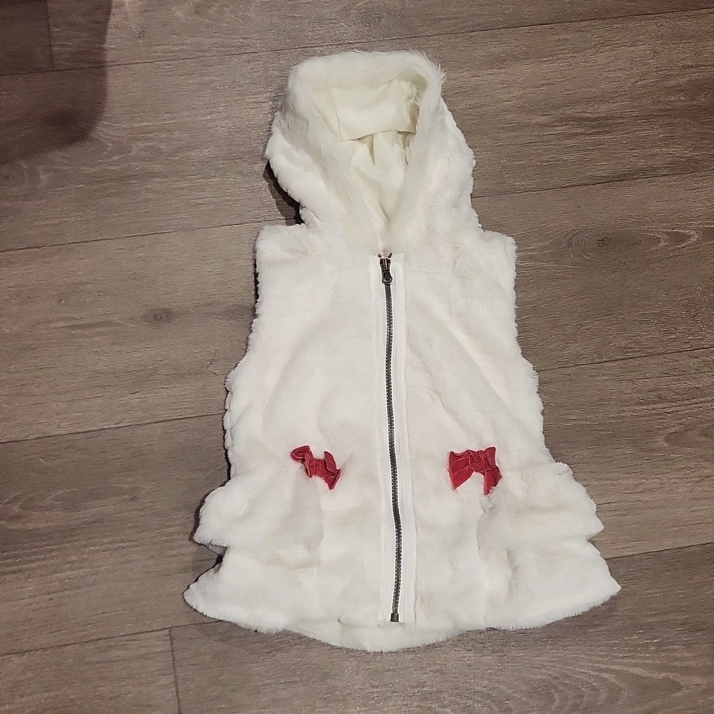 (J14) Little Lass 5t little vest